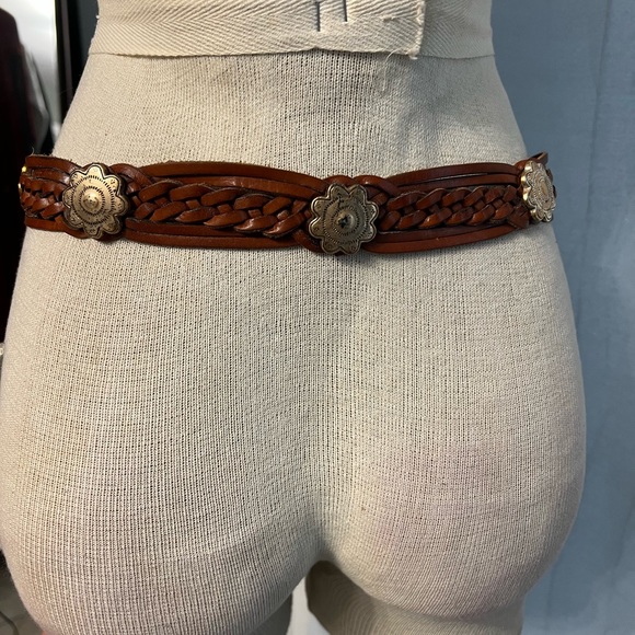 Vintage Fossil Women’s Flower Concho Brown Leather Belt Western Studded 34’lengt - Picture 11 of 13